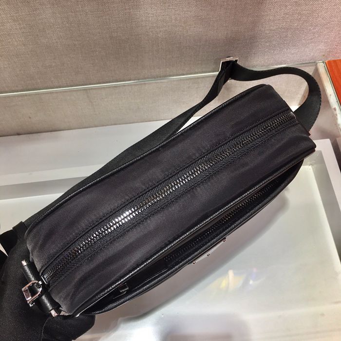 PRADA 新作スマホバッグ サイズ:18x12cm