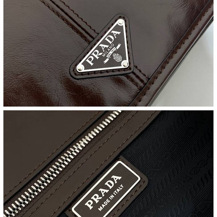 PRADA 新作メッセンジャー サイズ:28x20x10cm