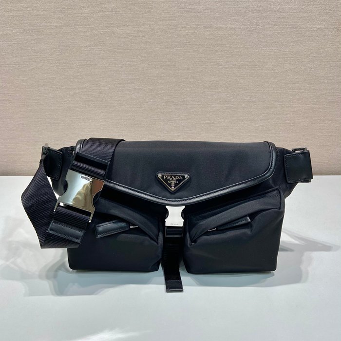 PRADA 2VH174 ナイロン胸バッグウエストバッグ サイズ:24x18x5.5cm PRADA 2VH174 ナイロン胸バッグウエストバッグ サイズ:24x18x5.5cm