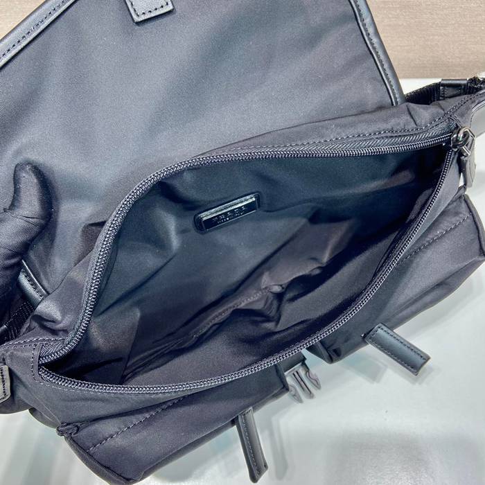 PRADA 2VH174 ナイロン胸バッグウエストバッグ サイズ:24x18x5.5cm