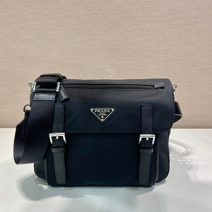PRADA 2VD071 メッセンジャー ベルト付き サイズ:27x20.5x17cm PRADA 2VD071 メッセンジャー ベルト付き サイズ:27x20.5x17cm