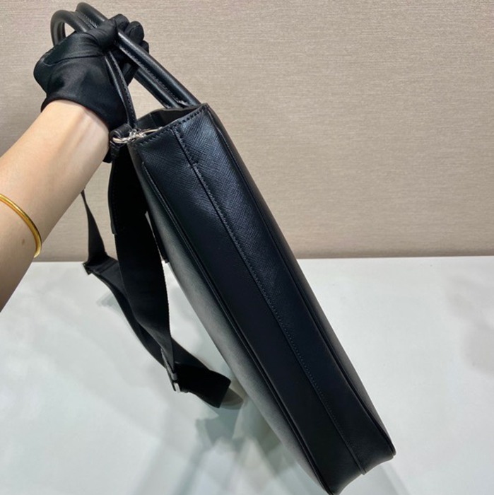 PRADA 2VG115 メンズハンドバッグ サイズ:38x36cm