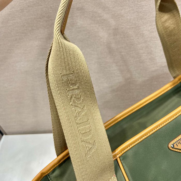PRADA 2VG119 トート サイズ:42x31.5x17cm