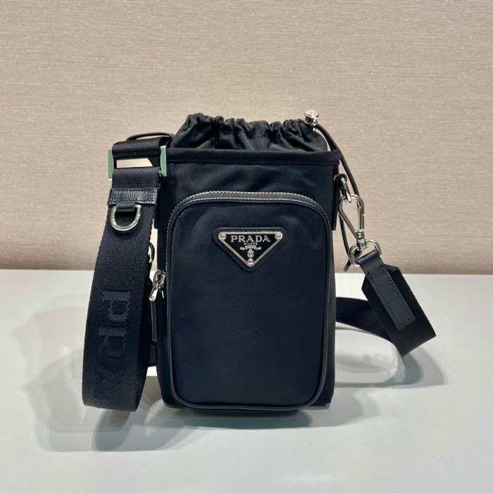PRADA 2ZH155 スマホケースバッグ サイズ:18x13cm