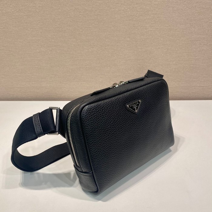 PRADA 2VH181 胸バッグ 大 サイズ:24x16.5cm