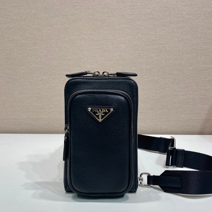 PRADA 2VH195 鹿革スマホバッグ サイズ:18x11.5cm