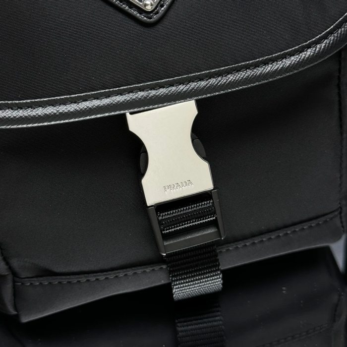 PRADA 2VD070 メッセンジャー ミニ サイズ:16x16cm