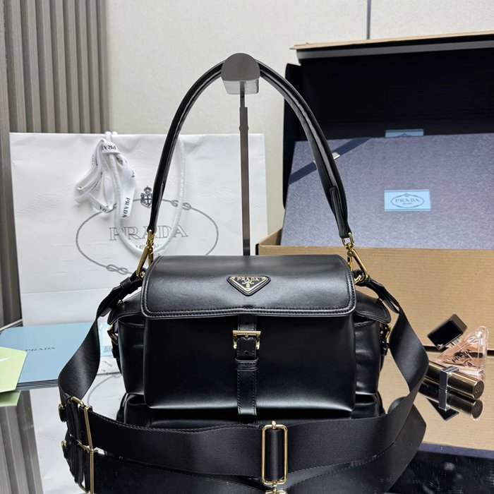 PRADA 1BD394 羊皮メッセンジャー 黒 サイズ:30x14x10cm PRADA 1BD394 羊皮メッセンジャー 黒 サイズ:30x14x10cm