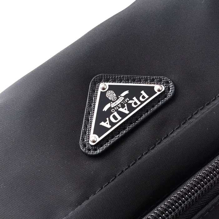 PRADA 2VH171 フラップショルダー ミニメッセンジャー サイズ:20x13cm