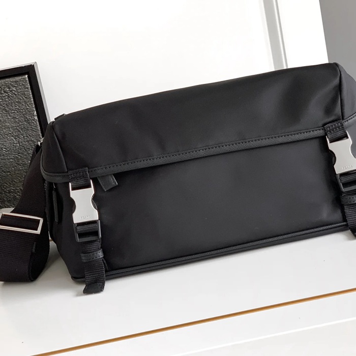 PRADA 2VH991 フラップショルダー メッセンジャー サイズ:32x18x16cm