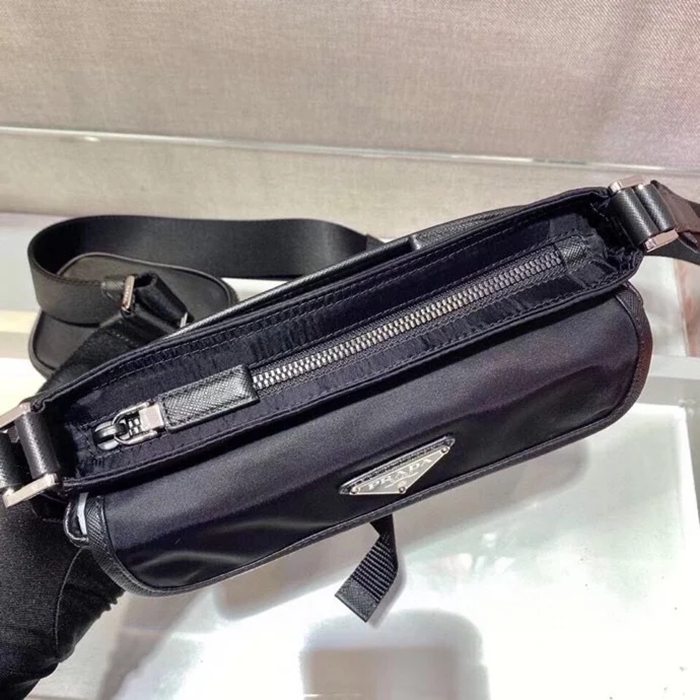 PRADA 2VH133 サフィアーノレザーメッセンジャー 3in1 サイズ:22x16cm