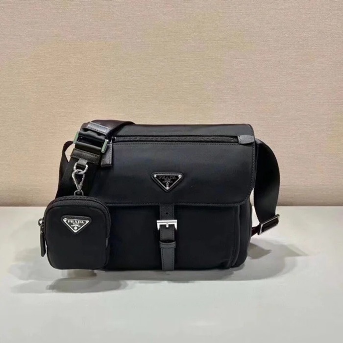 PRADA 1BD994 ナイロンブリーフケース 小バッグ付き サイズ:25x22x10cm PRADA 1BD994 ナイロンブリーフケース 小バッグ付き サイズ:25x22x10cm