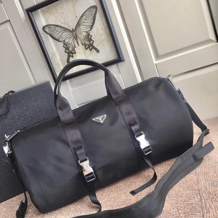 PRADA 2VC015 パラシュートトラベルバッグ サイズ:50x25x25cm
