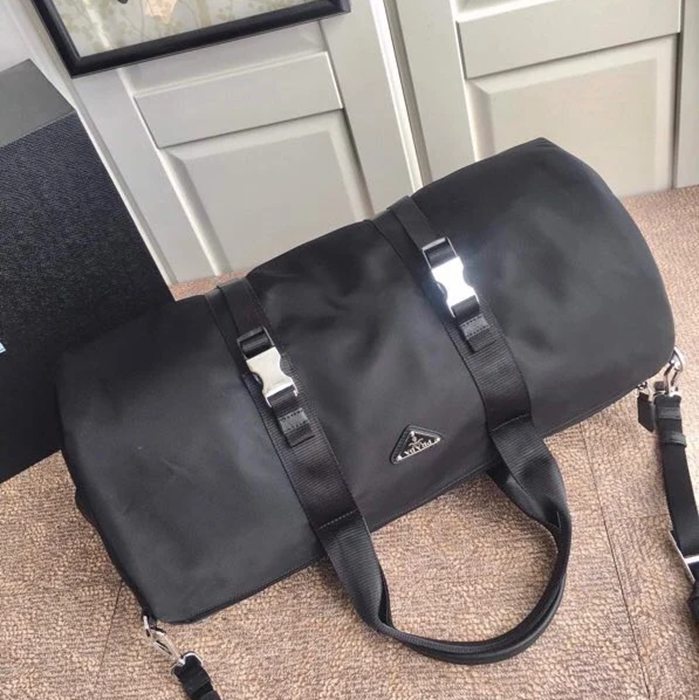 PRADA 2VC015 パラシュートトラベルバッグ サイズ:50x25x25cm