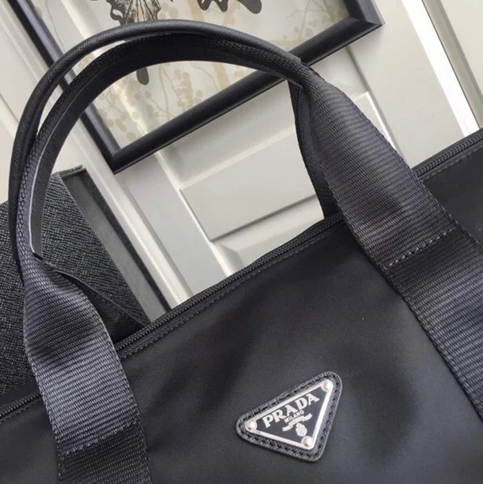 PRADA 2VC015 パラシュートトラベルバッグ サイズ:50x25x25cm