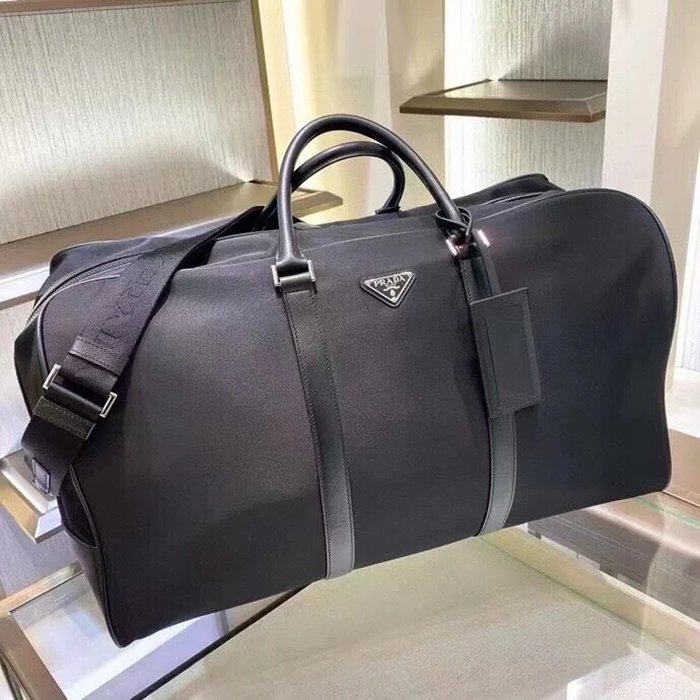 PRADA 2VC013 パラシュートトラベルバッグ サイズ:55x33x27cm PRADA 2VC013 パラシュートトラベルバッグ サイズ:55x33x27cm