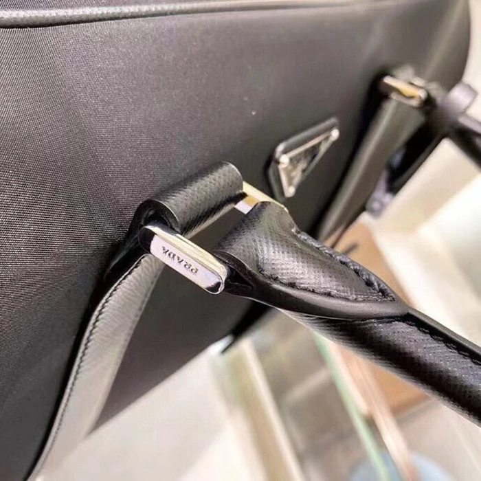 PRADA 2VC013 パラシュートトラベルバッグ サイズ:55x33x27cm