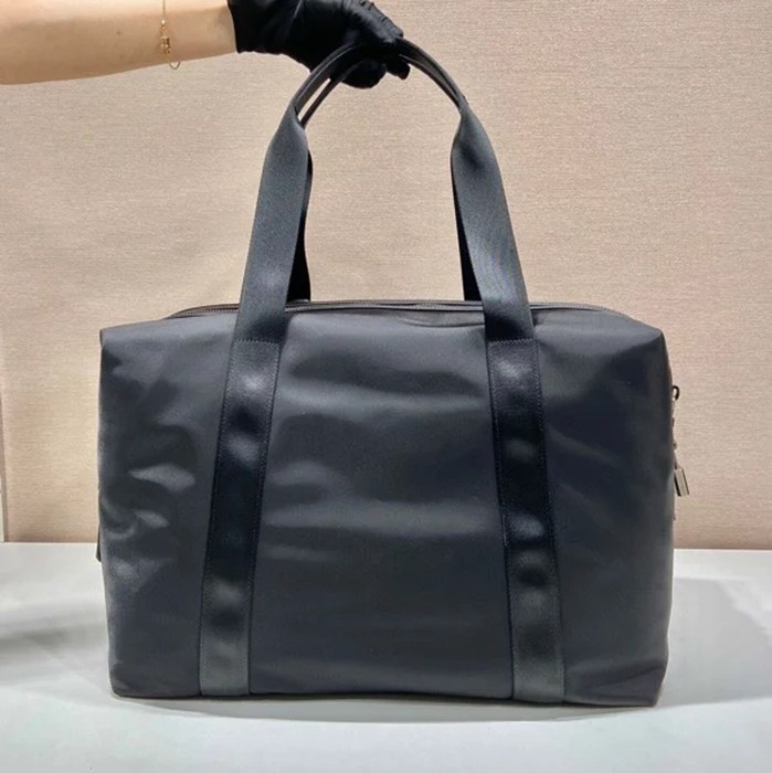 PRADA 2VC796 ナイロントラベルバッグ サイズ:44.5x40x24cm
