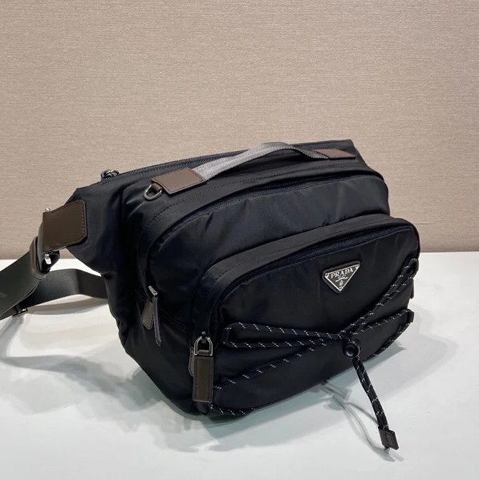 PRADA 2VH201 リナイロンメッセンジャー サイズ:30x22x10cm