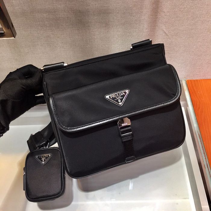 PRADA 2VH110 3in1ナイロン斜め掛け サイズ:25x22cm