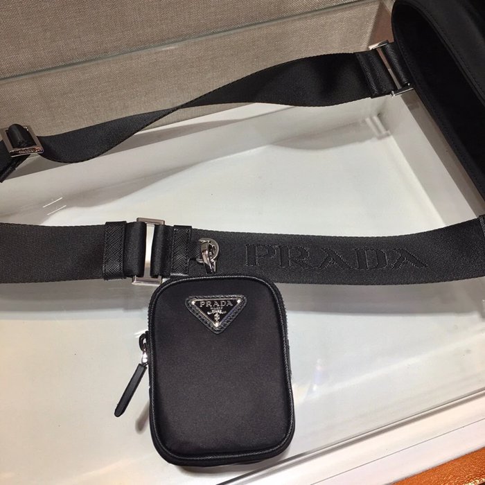 PRADA 2VH110 3in1ナイロン斜め掛け サイズ:25x22cm