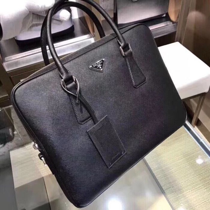 PRADA 0891 十字紋ブリーフケース 斜め掛け サイズ:36x28cm