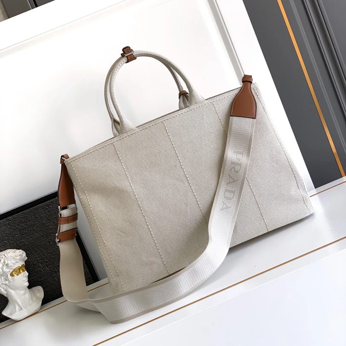 PRADA 2VG131 キャンバストート 斜め掛け サイズ:43x30x20cm