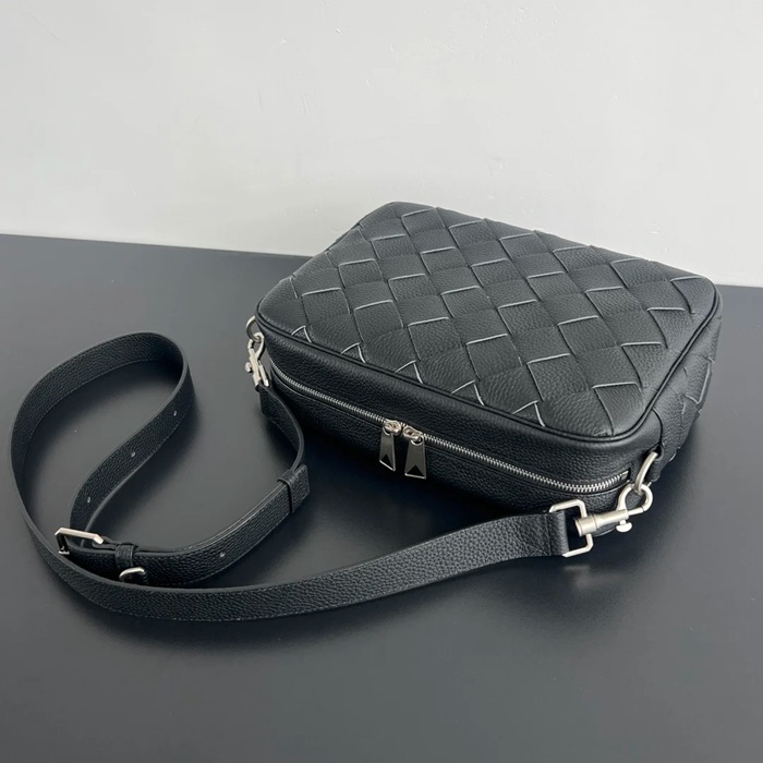 BOTTEGA VENETA BV 755925 メンズカメラバッグ サイズ:29x19.5x7.5cm