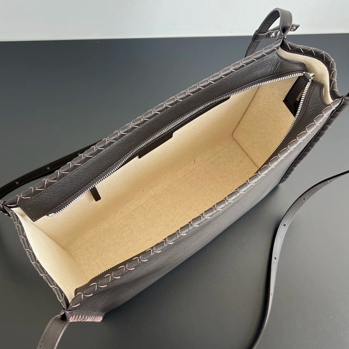 BOTTEGA VENETA BV 826852 コリエレハンドバッグ サイズ:39x29x14.5cm