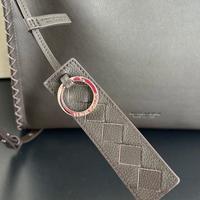 BOTTEGA VENETA BV 826852 コリエレハンドバッグ サイズ:39x29x14.5cm