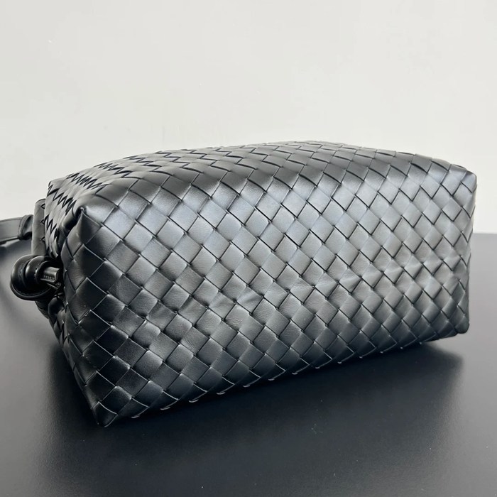BOTTEGA VENETA BV 796619 ループカメラバッグ サイズ:38x20x18.5cm