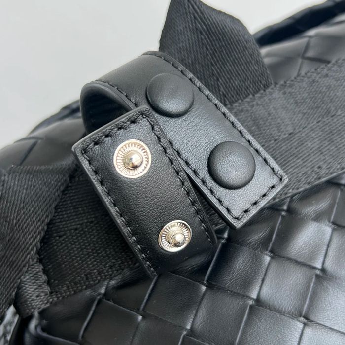 BOTTEGA VENETA BV 776524 柔らか牛皮編みハンドバッグ ポスティーノ サイズ:30x22x11.5cm