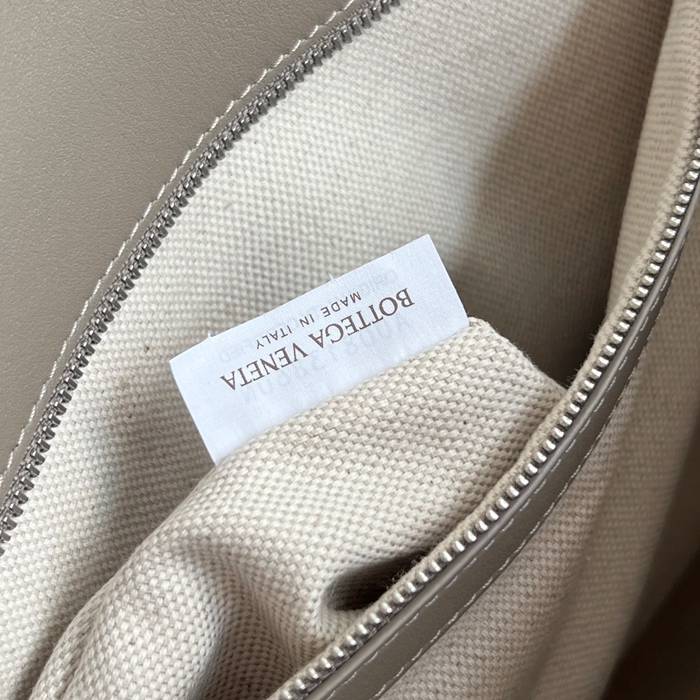 BOTTEGA VENETA BV 827066 メタルノットハンドバッグ アンディアーモ サイズ:43x39x20cm