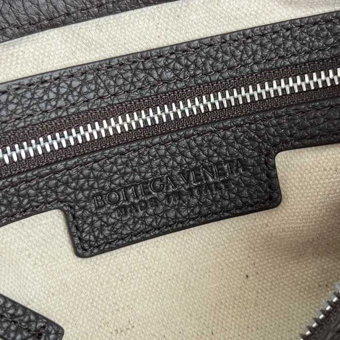 BOTTEGA VENETA BV 837112 新作編み斜め掛け ディアゴ サイズ:25x15cm