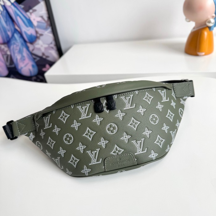 LOUIS VUITTON M12508 ディスカバリー ウエストバッグ サイズ:44x15cm LOUIS VUITTON M12508 ディスカバリー ウエストバッグ サイズ:44x15cm