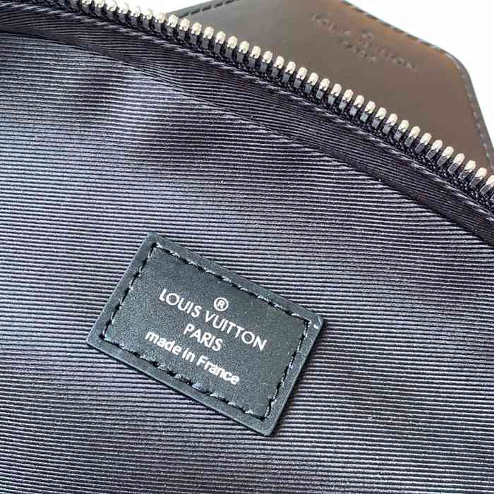 LOUIS VUITTON M46344 アベニュー ショルダー サイズ:31x20x10cm