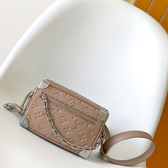 LOUIS VUITTON M13868 ミニソフトトランク サイズ:18.5x13cm