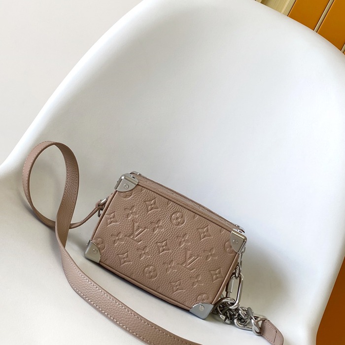 LOUIS VUITTON M13868 ミニソフトトランク サイズ:18.5x13cm