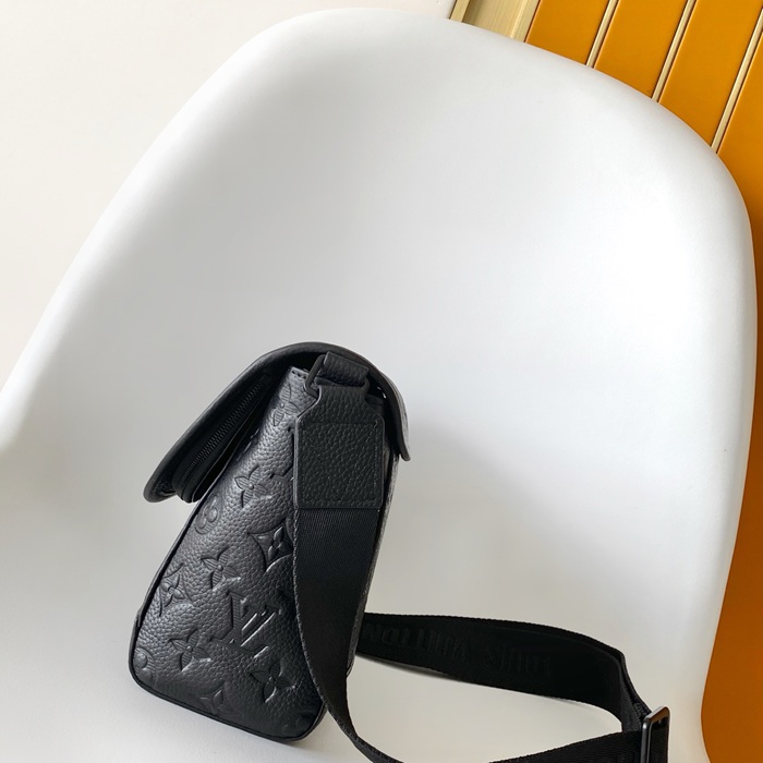 LOUIS VUITTON M14874 パルス メッセンジャー サイズ:26.6x17x11cm
