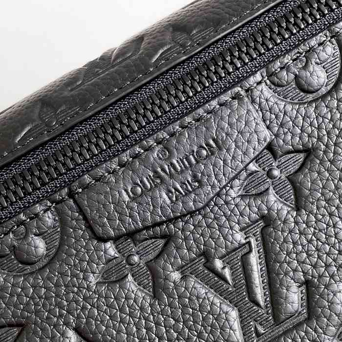 LOUIS VUITTON M14874 パルス メッセンジャー サイズ:26.6x17x11cm