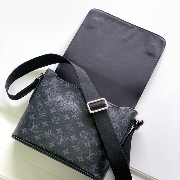 LOUIS VUITTON M44000 ディストリクト ハンドバッグ サイズ:25x22cm