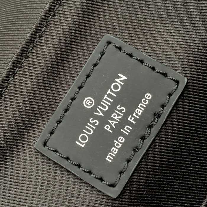 LOUIS VUITTON M44000 ディストリクト ハンドバッグ サイズ:25x22cm