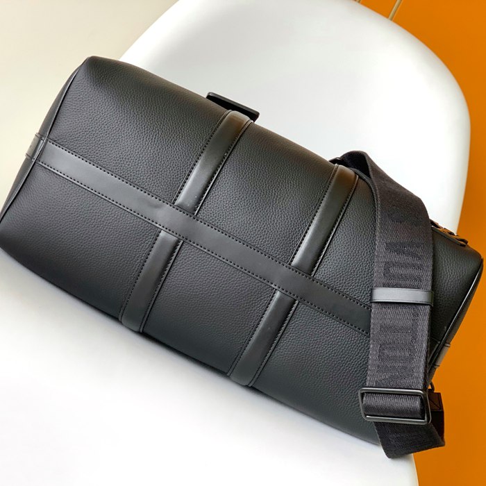 LOUIS VUITTON M21420 キープオール40 サイズ:42x26x20cm
