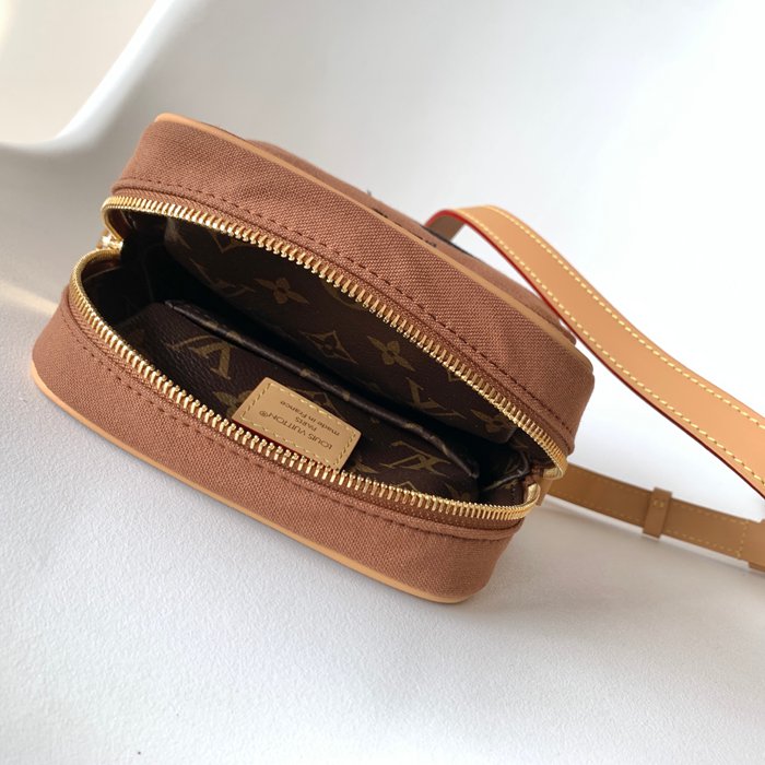 LOUIS VUITTON M25866 アマゾーヌ 斜め掛け サイズ:20x13.5cm