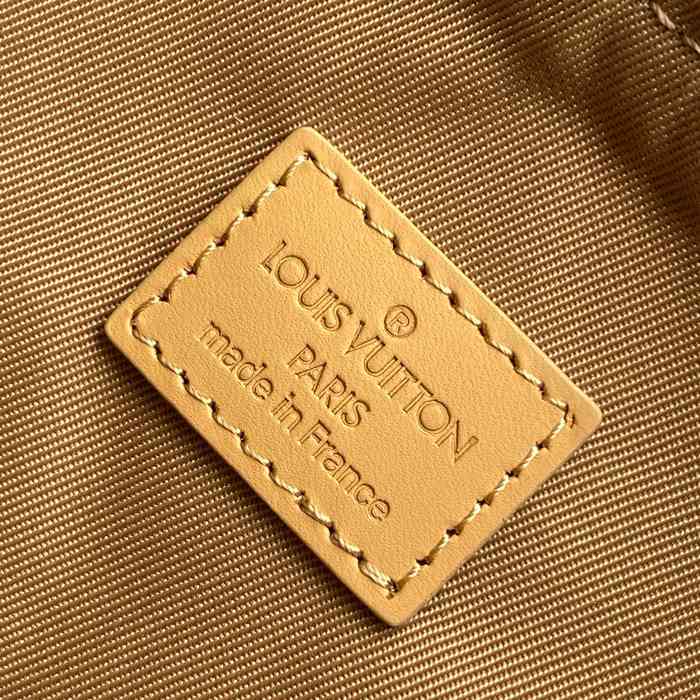 LOUIS VUITTON M12697 モノグラムダブルポケット斜め掛け サイズ:31x30x10.8cm