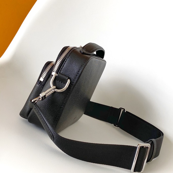 LOUIS VUITTON M11657 アベニュー メッセンジャー サイズ:22.5x16x7.5cm