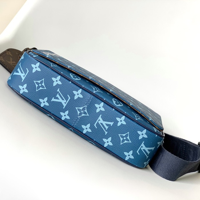 LOUIS VUITTON M23785 ディストリクト メッセンジャー サイズ:26x20cm