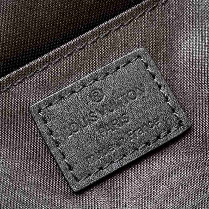 LOUIS VUITTON M12519 モンソウリ メッセンジャー サイズ:20x17cm