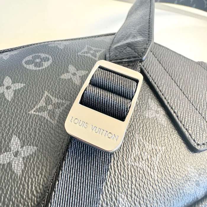 LOUIS VUITTON M30741 タイガラマ アウトドアショルダー サイズ:21x13cm