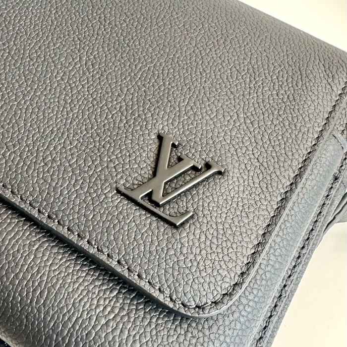 LOUIS VUITTON M15265 ボーディング メッセンジャー サイズ:24x18cm